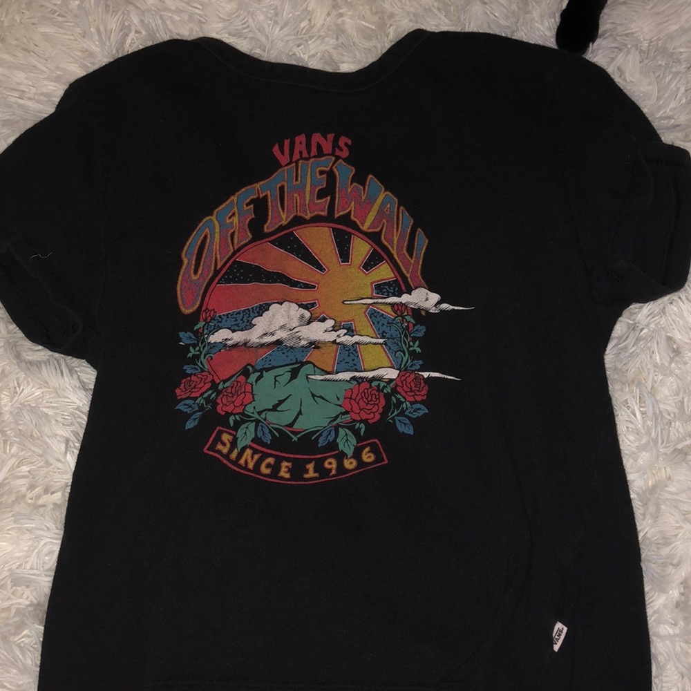 Women’s cropped Vans tee size L